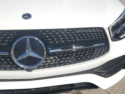 Used 2022 Mercedes-Benz GLC 300 4MATIC Coupe image 10