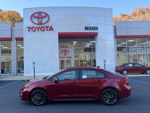 New 2026 Toyota Corolla SE image 1