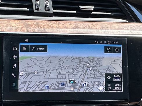 Used 2022 Audi e-tron Premium Plus w/ Premium Plus Package image 15