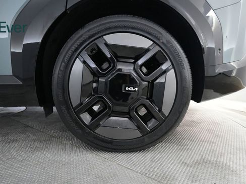 Used 2024 Kia EV9 GT-Line AWD/4WD image 9