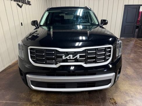 Used 2025 Kia Telluride S FWD image 2