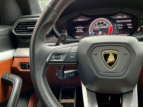 Used 2019 Lamborghini Urus AWD/4WD image 11