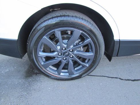 Used 2024 Chevrolet Equinox RS FWD image 30