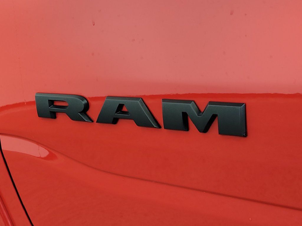 Used 2025 RAM 1500 Laramie w/ Night Edition AWD/4WD image 8