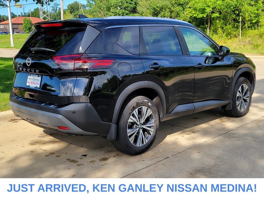 Certified 2023 Nissan Rogue SV w/ SV Premium B Package AWD/4WD image 3