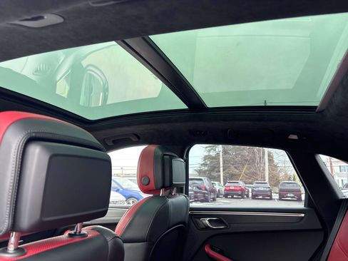 Used 2021 Porsche Macan GTS image 7