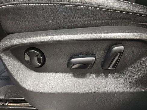 Used 2022 Volkswagen Atlas SE image 16