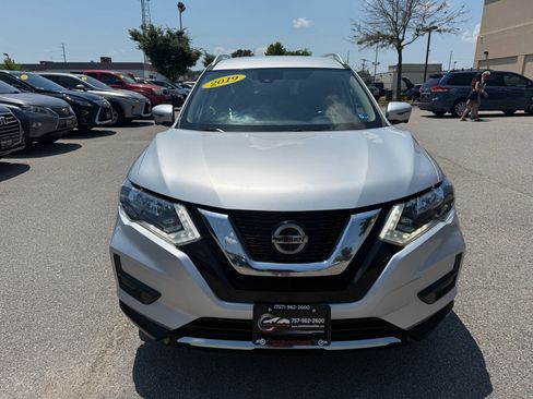 Used 2019 Nissan Rogue SV w/ Premium Package AWD/4WD image 5