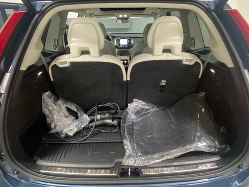 Used 2025 Volvo XC90 T8 Plus w/ Protection Package AWD/4WD image 9