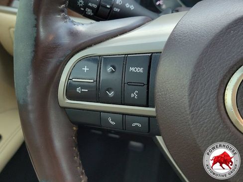 Used 2016 Lexus ES 350 w/ Luxury Package w/Wood Trim FWD image 28