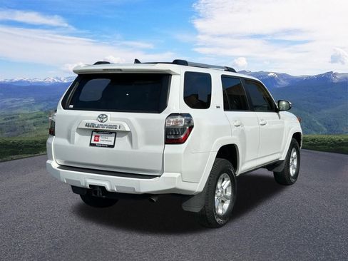 Used 2023 Toyota 4Runner SR5 Premium image 7