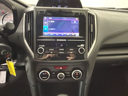 Used 2020 Subaru Crosstrek 2.0i AWD/4WD image 24
