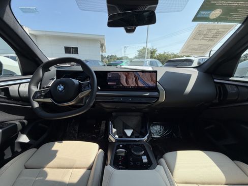 Certified 2025 BMW X3 xDrive30i AWD/4WD image 18
