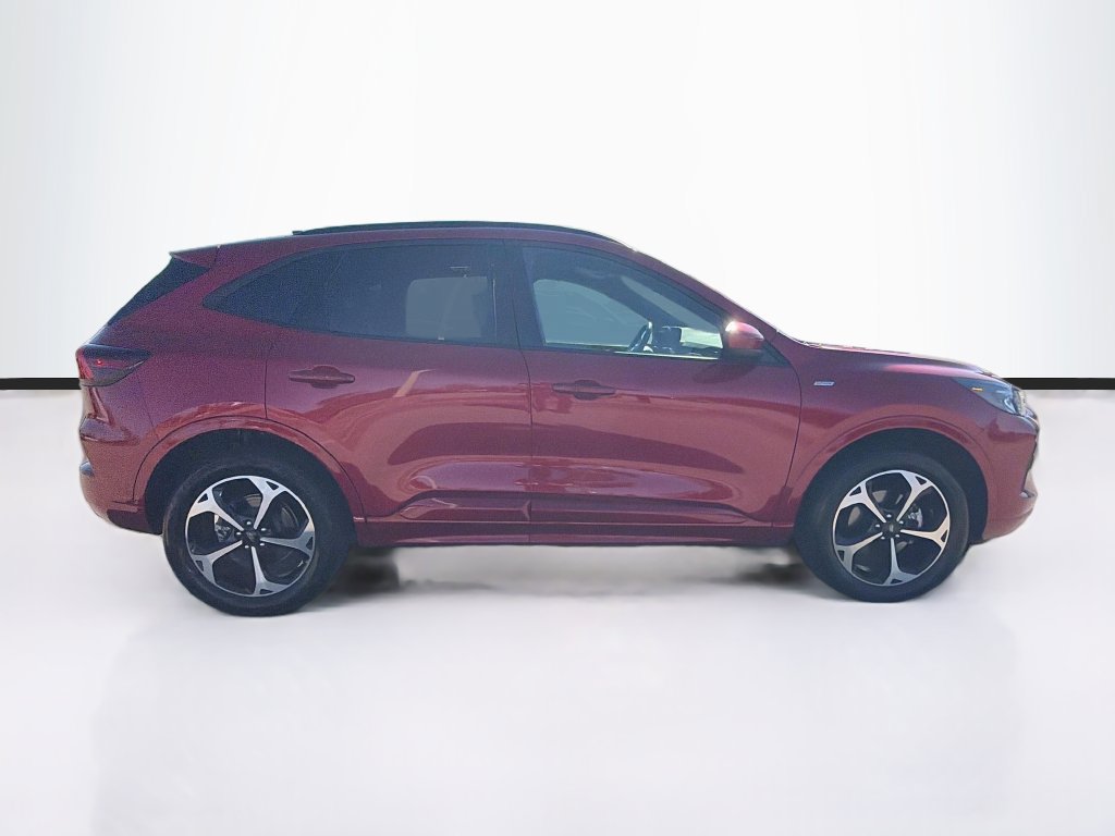 Certified 2024 Ford Escape ST-Line Select w/ Tech Pack #2 AWD/4WD image 4