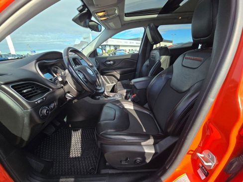 Used 2021 Jeep Cherokee Trailhawk w/ Sun, Sound & Nav Group image 22