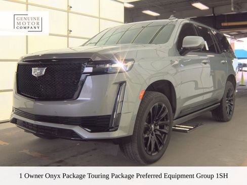 Used 2024 Cadillac Escalade Sport Platinum w/ LPO, ONYX Package AWD/4WD image 1
