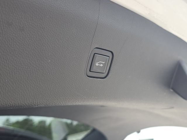 Used 2023 Buick Enclave Essence w/ LPO, Floor Liner Package FWD image 11