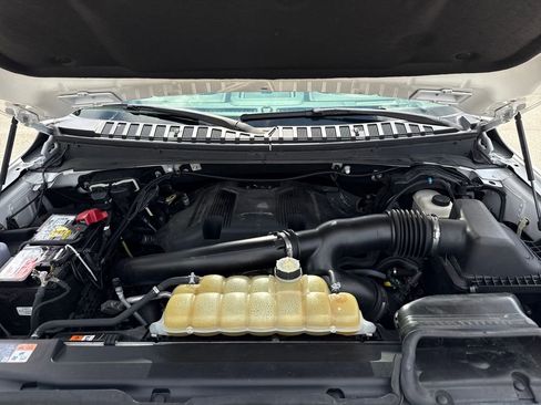 Used 2019 Ford Expedition Max XLT w/ Equipment Group 202A AWD/4WD image 31