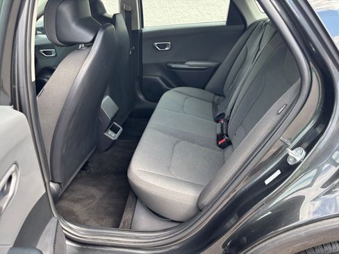 Used 2025 Kia K4 FWD image 25