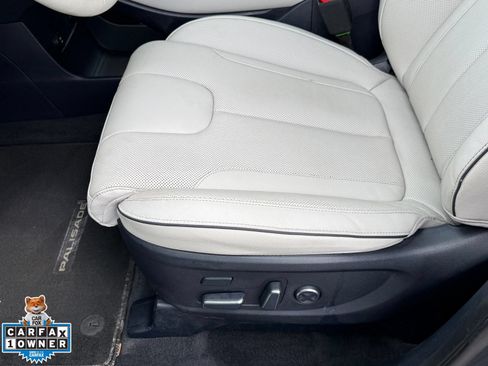Used 2024 Hyundai Palisade Limited AWD/4WD image 2