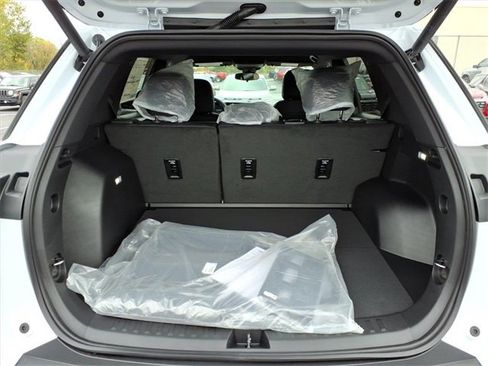 New 2026 Chevrolet Equinox ACTIV w/ Convenience Package III image 4