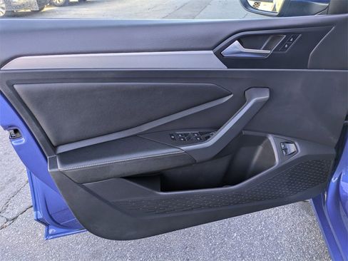 Used 2022 Volkswagen Jetta S image 27