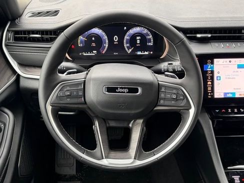 New 2026 Jeep Grand Cherokee Limited AWD/4WD image 38