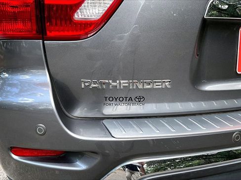 Used 2020 Nissan Pathfinder SV AWD/4WD image 27