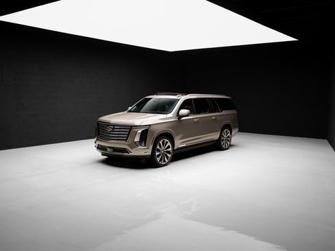 Used 2025 Cadillac Escalade ESV Premium Luxury Platinum AWD/4WD image 87