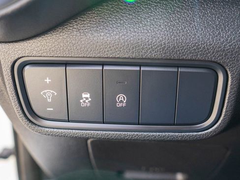 Certified 2023 Kia Soul LX image 17