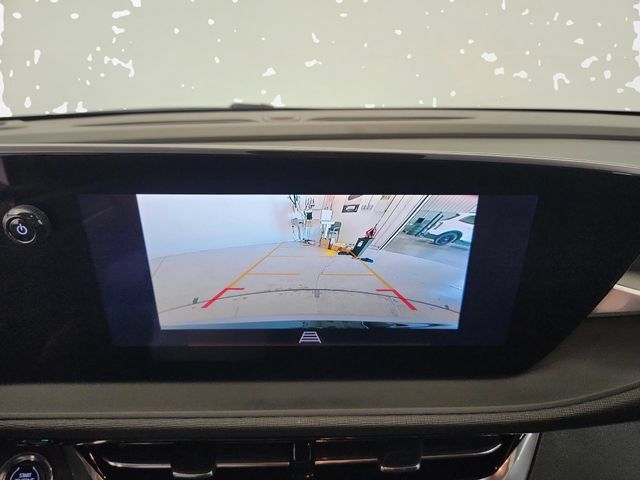 Used 2024 Buick Envista Sport Touring w/ Convenience I Package FWD image 18