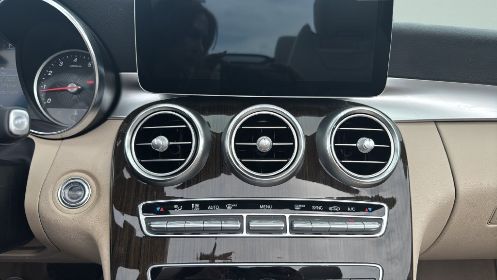 Used 2019 Mercedes-Benz C 300 4MATIC Cabriolet w/ Multimedia Package image 32