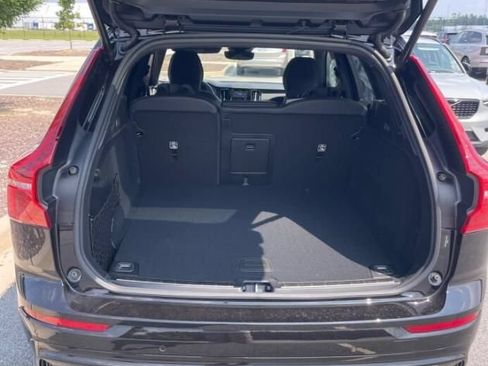 Used 2025 Volvo XC60 B5 Ultra AWD/4WD image 6