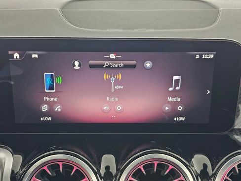 Certified 2025 Mercedes-Benz GLB 35 AMG 4MATIC image 25