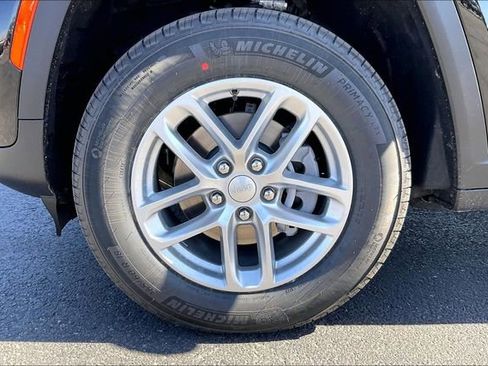 New 2026 Jeep Grand Cherokee Laredo X AWD/4WD image 12