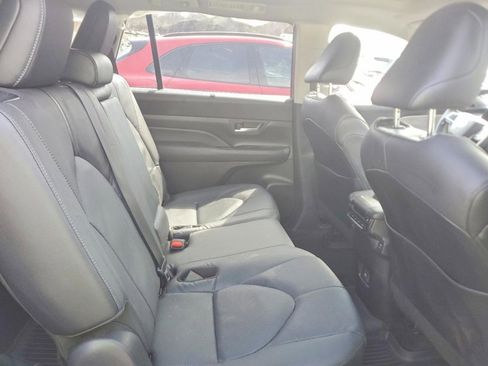 Used 2025 Toyota Grand Highlander AWD Hybrid image 9