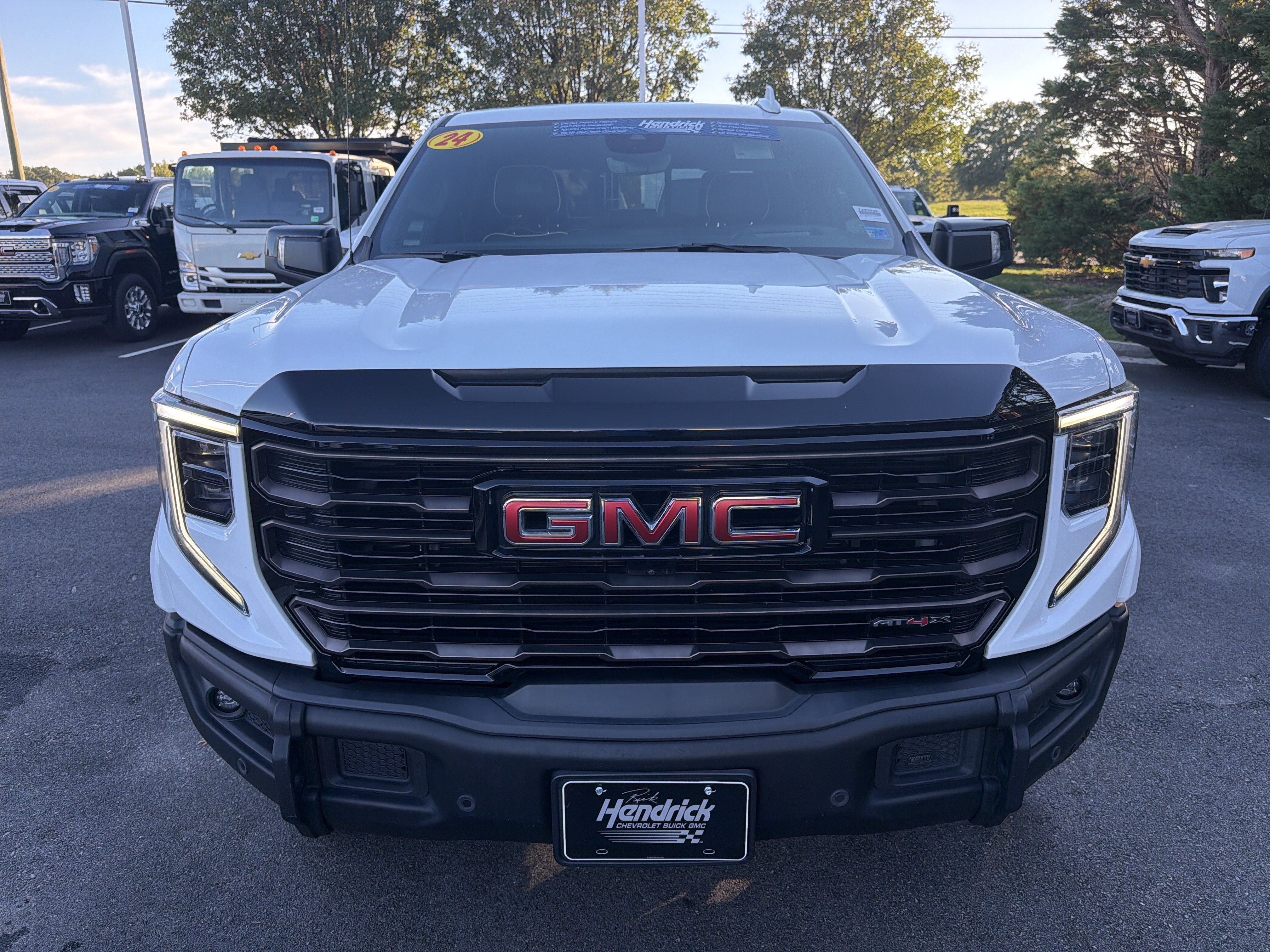 Used 2024 GMC Sierra 1500 AT4X w/ AT4X AEV Edition AWD/4WD image 3