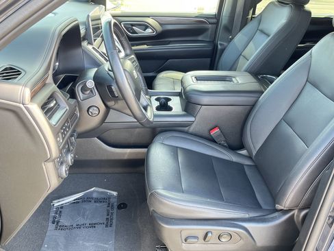 Used 2022 Chevrolet Suburban Z71 w/ Z71 Off-Road Package image 14