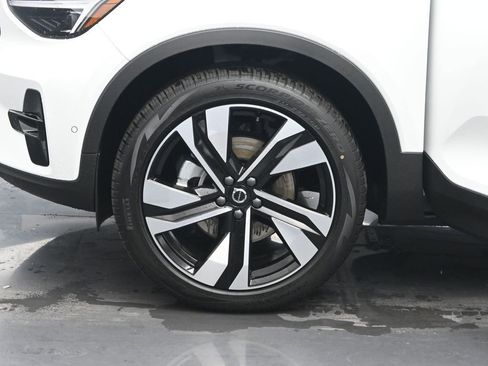 New 2026 Volvo XC40 B5 Ultra w/ Climate Package AWD/4WD image 30