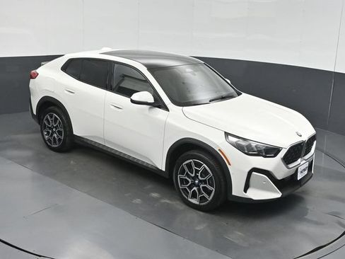 Used 2026 BMW X2 xDrive28i AWD/4WD image 35