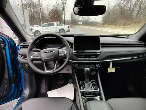 New 2026 Jeep Compass Limited image 12