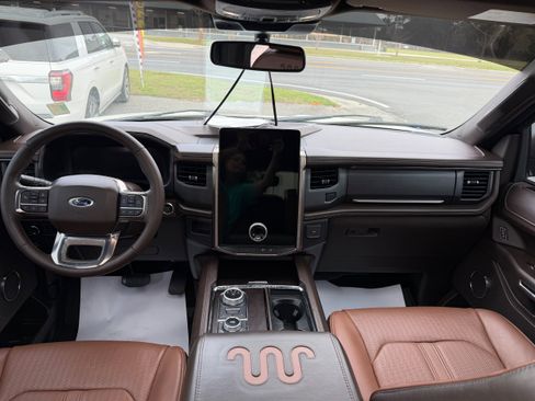 Used 2022 Ford Expedition King Ranch image 15