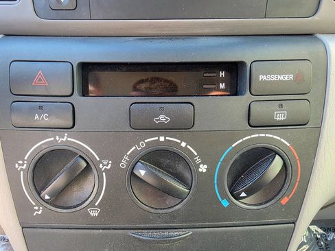 Used 2004 Toyota Corolla CE image 39