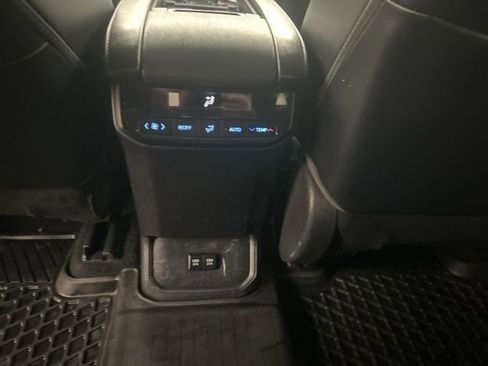 Used 2021 Toyota Highlander XSE image 31