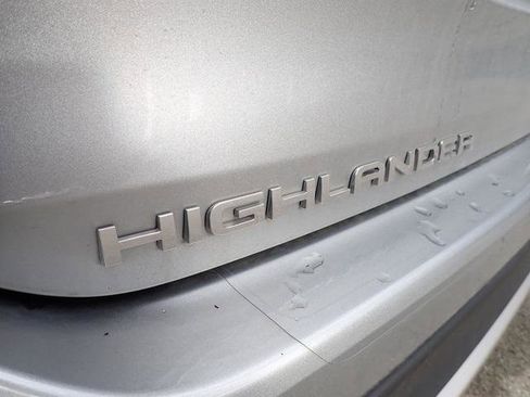 Certified 2023 Toyota Highlander XSE image 7