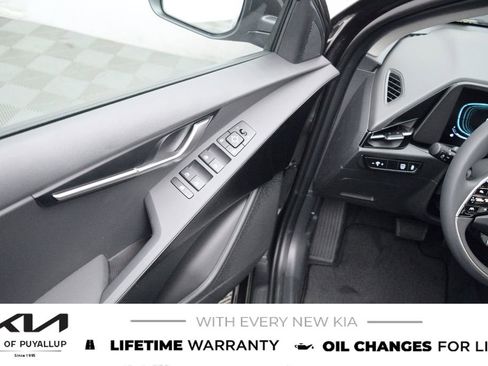 New 2026 Kia Niro LX FWD image 27