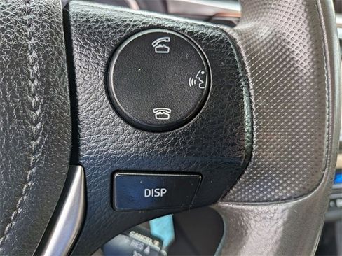 Used 2015 Toyota Corolla LE image 19