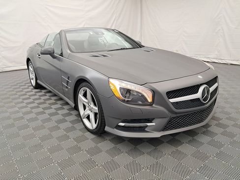 Used 2016 Mercedes-Benz SL 550 image 2