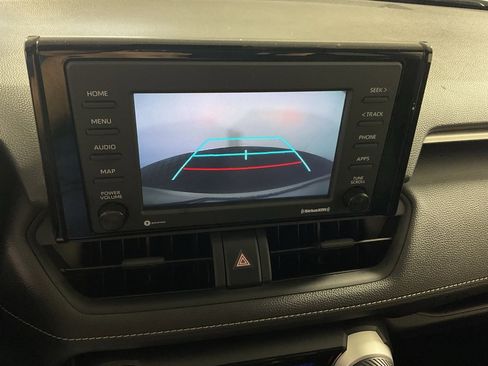 Used 2021 Toyota RAV4 LE image 2