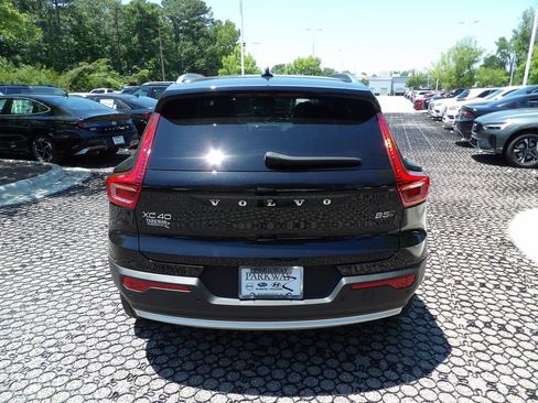 Certified 2024 Volvo XC40 B5 Plus w/ Protection Package Premier AWD/4WD image 8